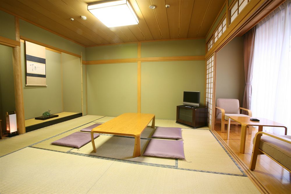 Takarazuka Hotel Exterior foto